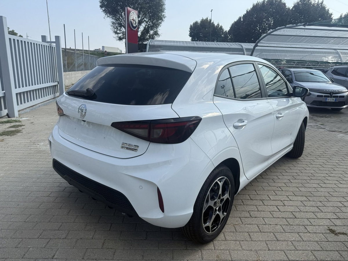 Mg MG3 1.5 hybrid+ Luxury auto (3)
