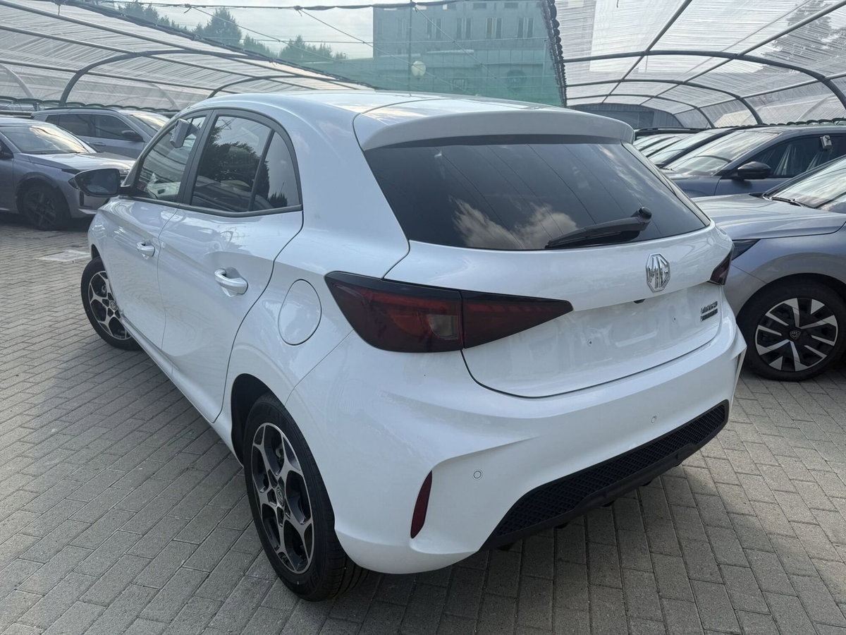 Mg MG3 1.5 hybrid+ Luxury auto (5)