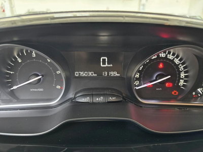 Peugeot 2008 75 Active (11)