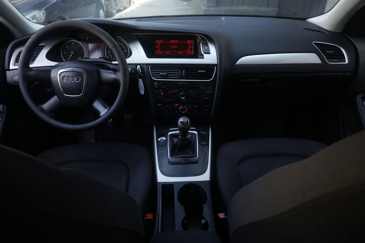 Audi A4 Avant 2.0 TDI 143CV Advanced Plus (2)