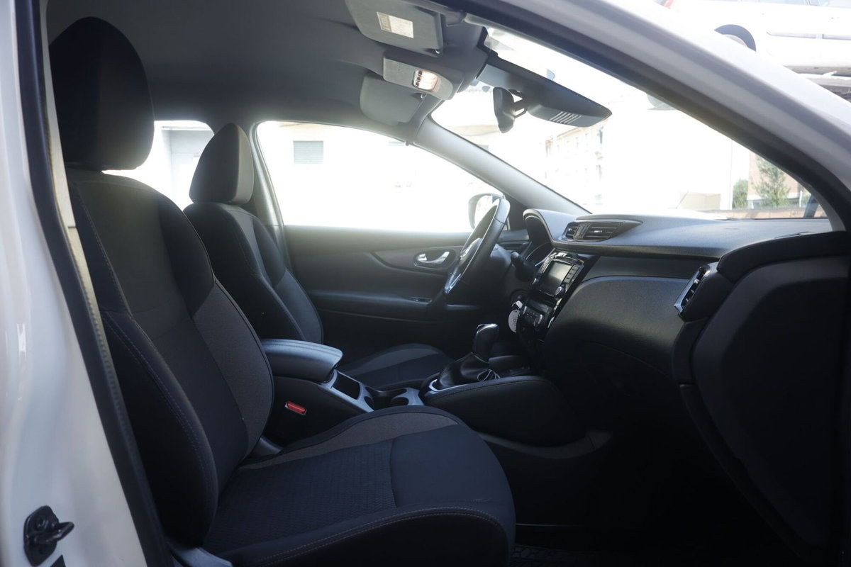 Nissan Qashqai 1.5 dCi 115 CV DCT Tekna (12)