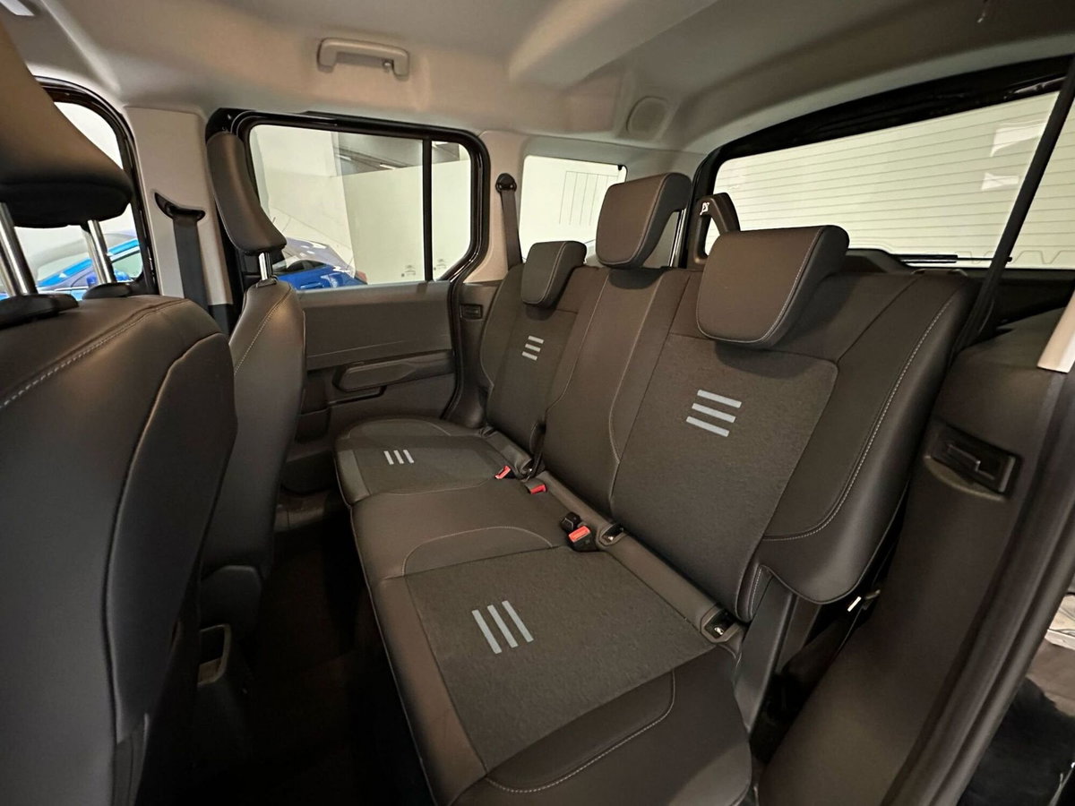 Ford Tourneo Courier 1.0 ecoboost 125cv Active powershift (14)
