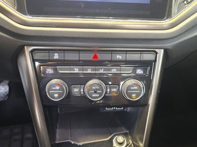Volkswagen T-Roc 1.0 tsi Style 115cv (15)