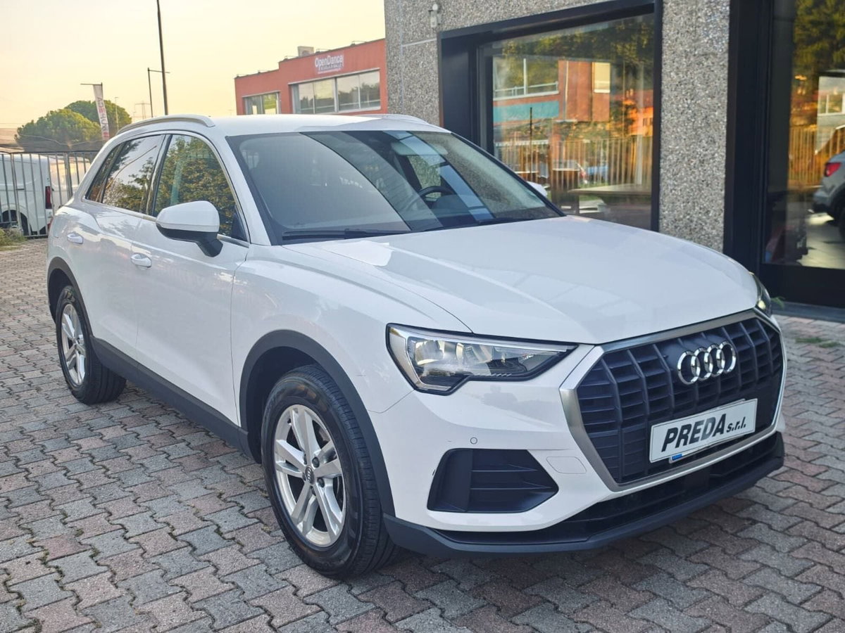 Audi Q3 35 TFSI S tronic Business