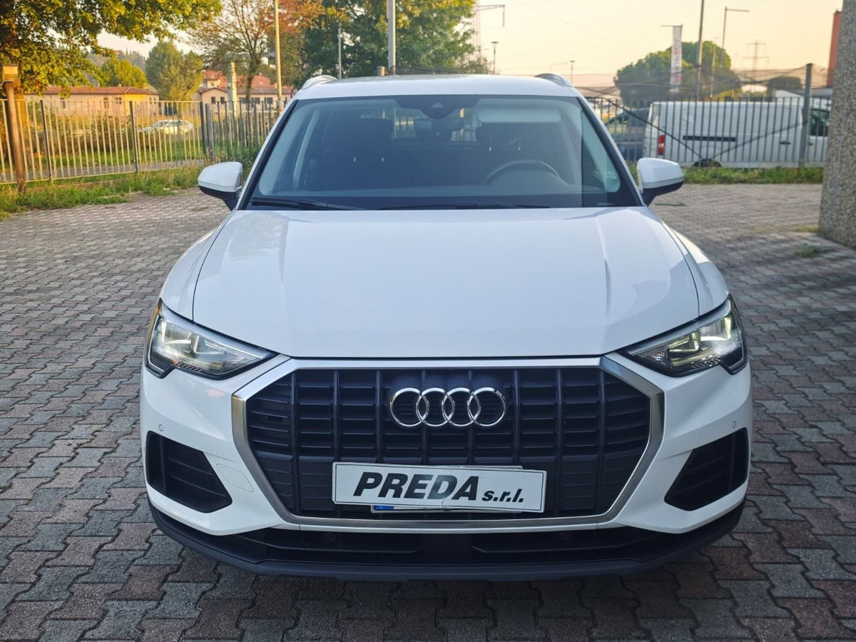 Audi Q3 35 TFSI S tronic Business (2)