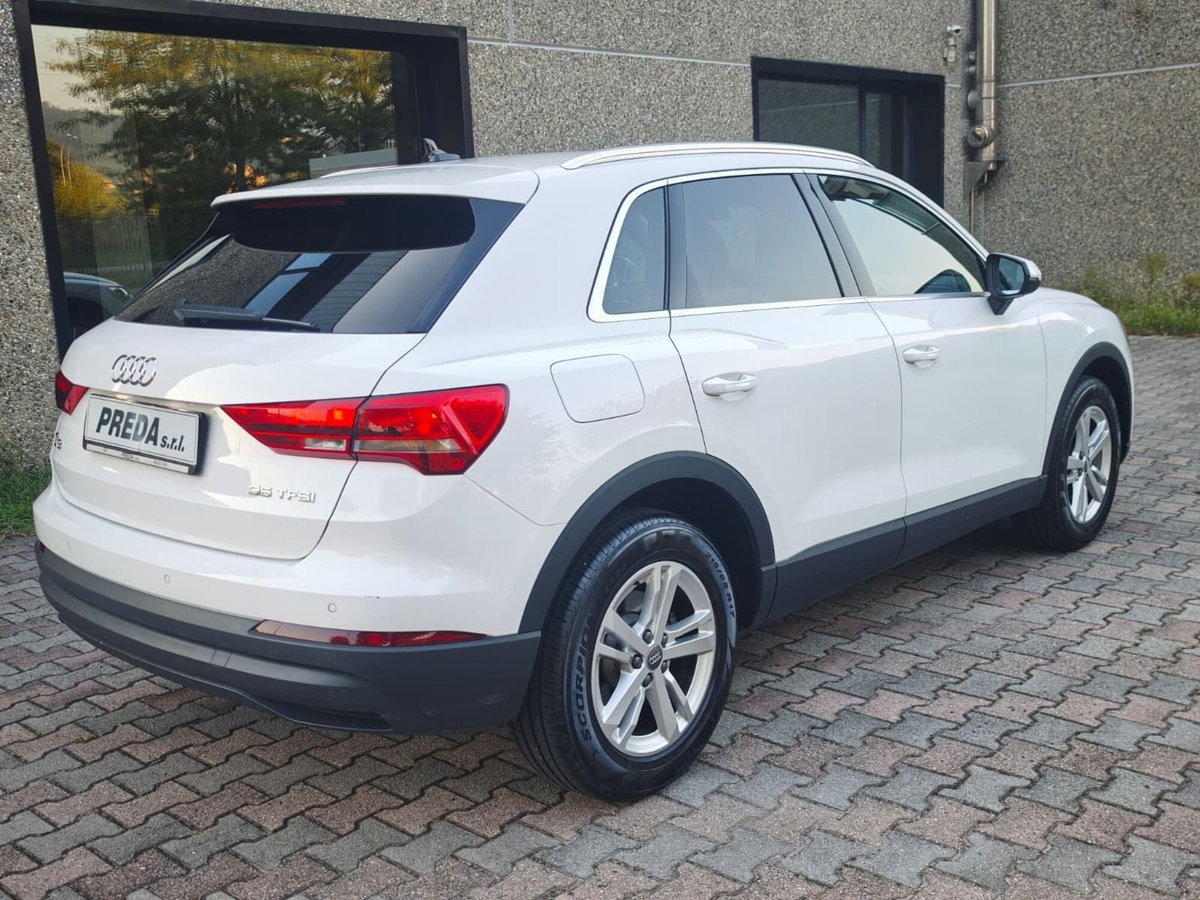 Audi Q3 35 TFSI S tronic Business (4)