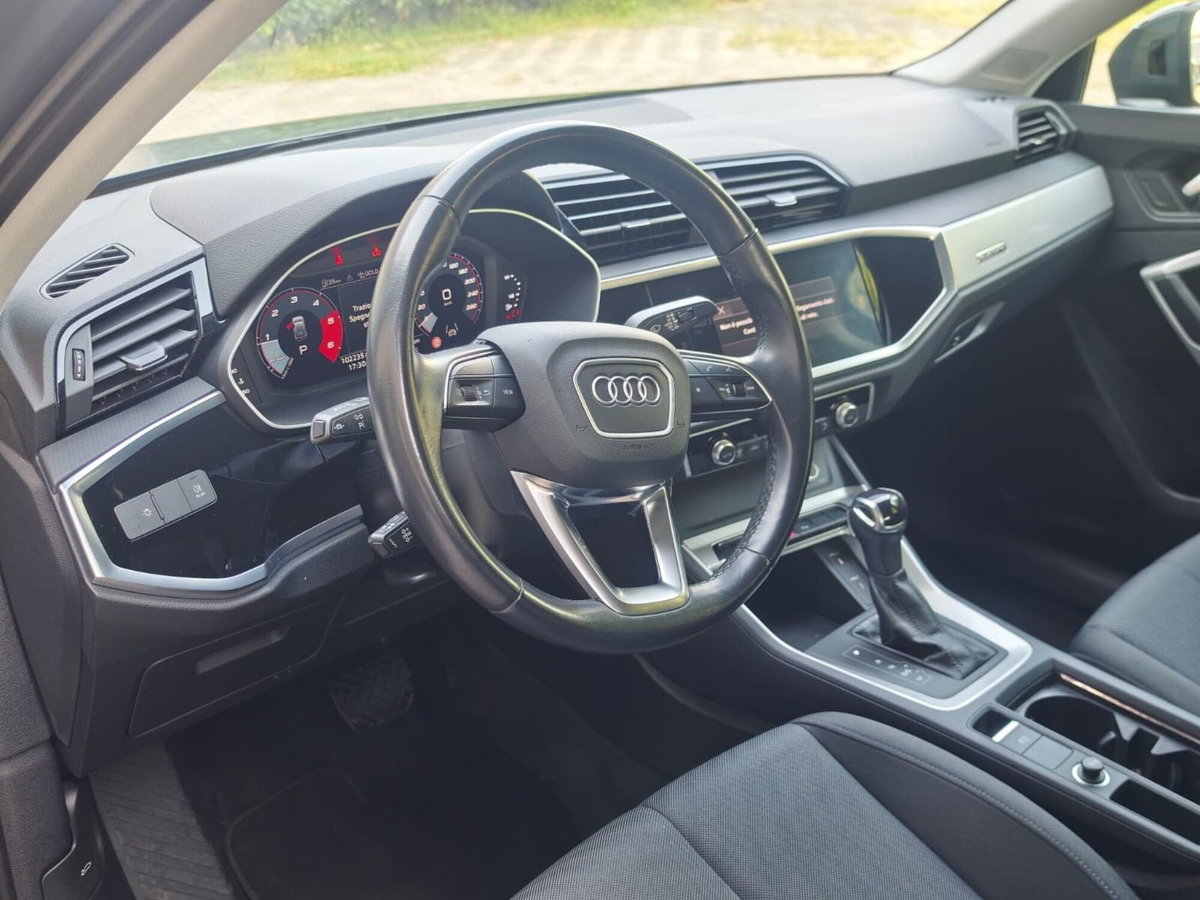Audi Q3 35 TDI quattro S tronic Business (11)