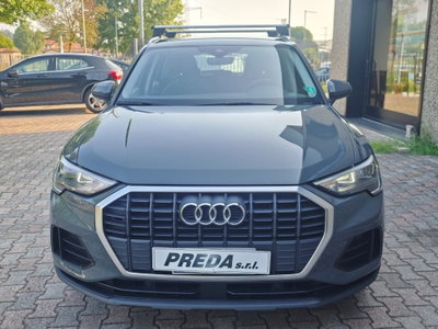 Audi Q3 35 TDI quattro S tronic Business (2)