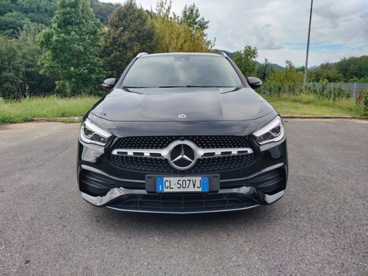 Mercedes-Benz GLA SUV 200 d Automatic Premium (2)