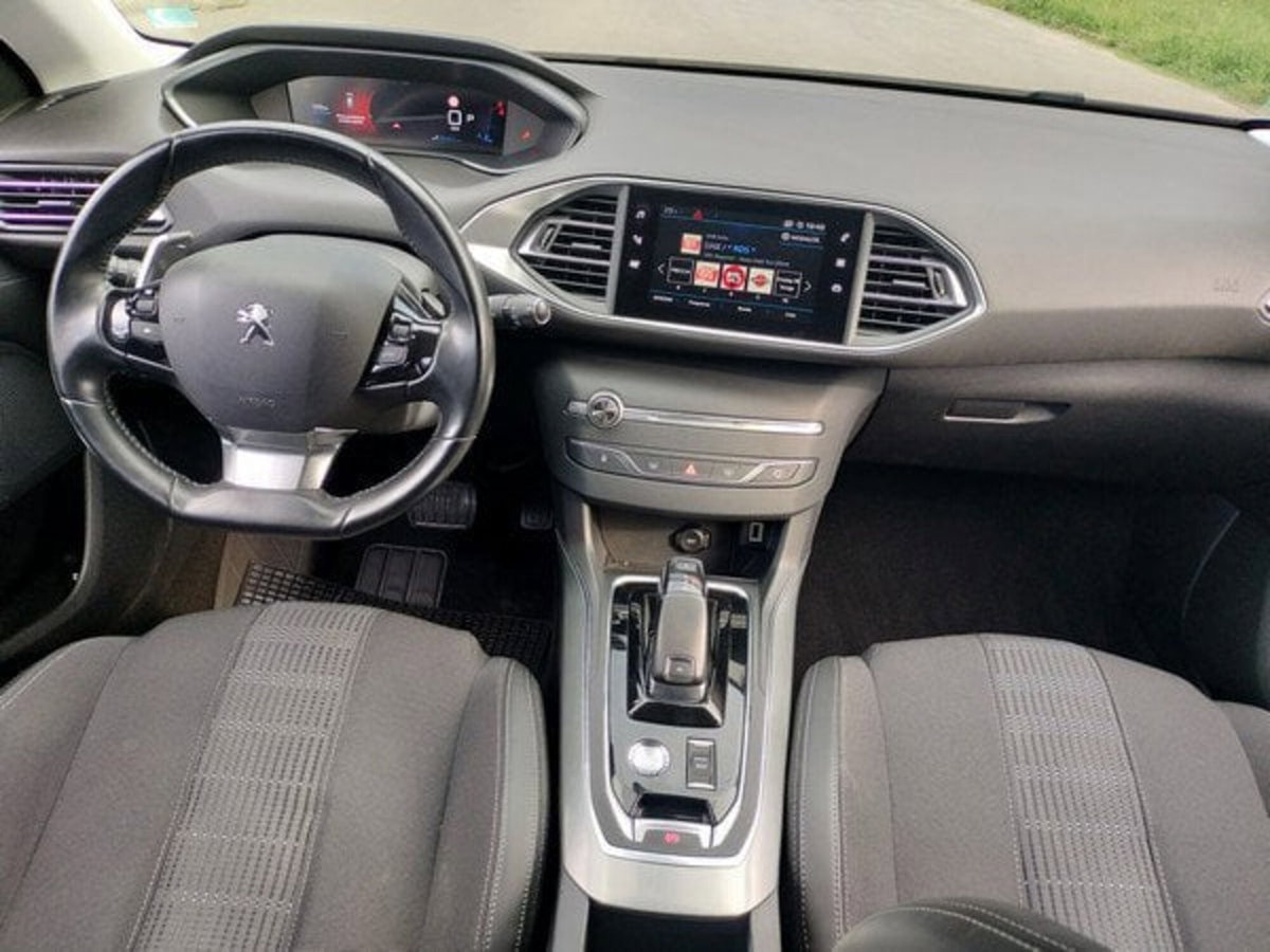 Peugeot 308 SW BlueHDi 130 S&S EAT8 Allure Pack (13)