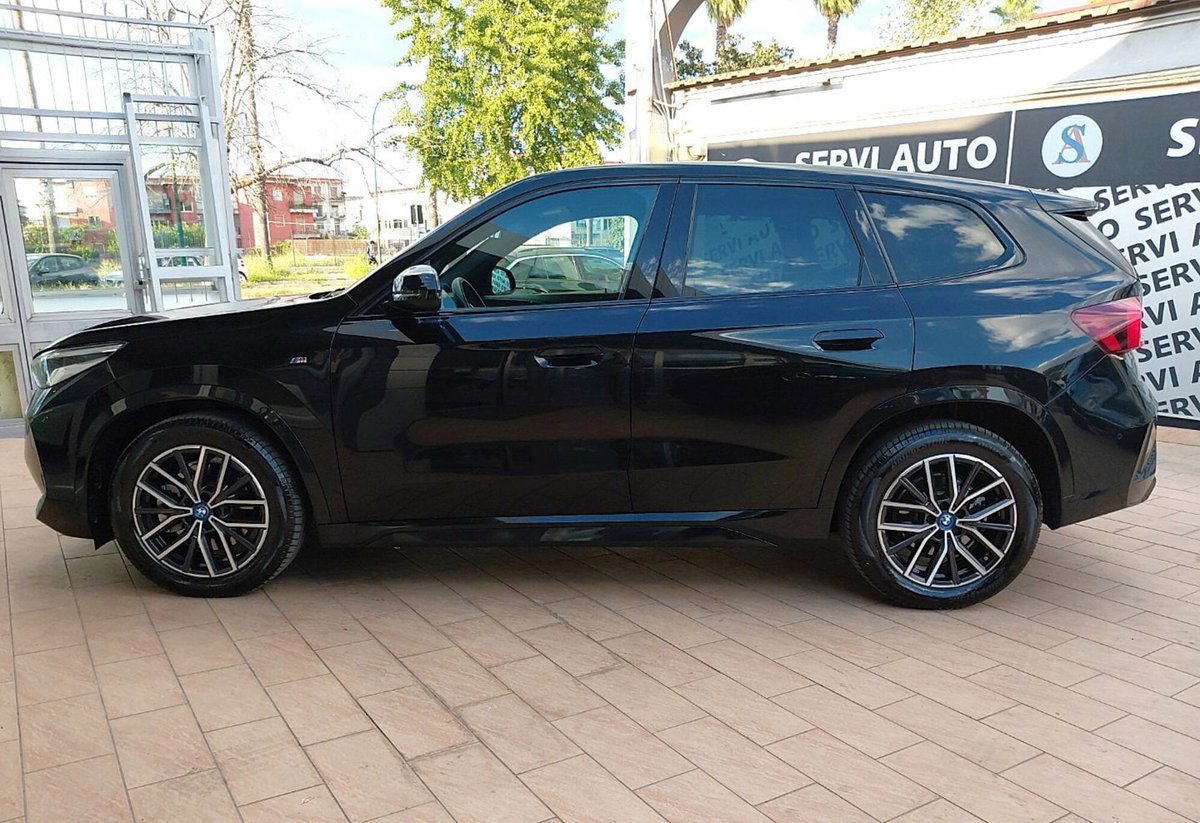 BMW iX1 xdrive 30 MSport (8)