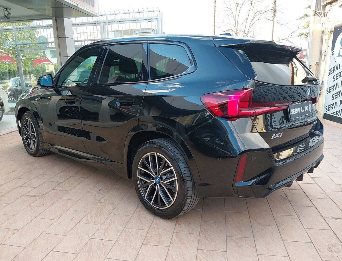 BMW iX1 xdrive 30 MSport (9)