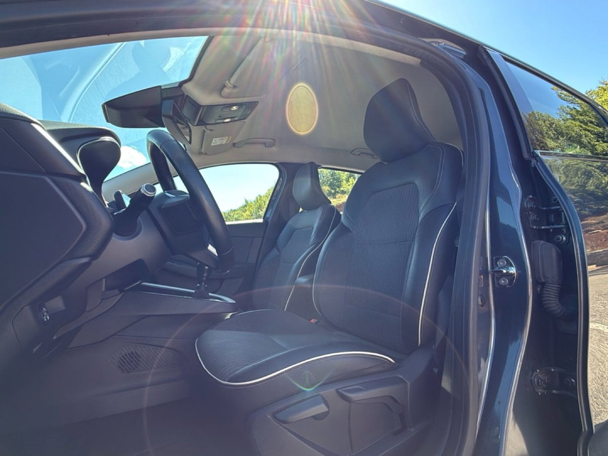 Renault Clio TCe 100 CV 5 porte Intens (12)
