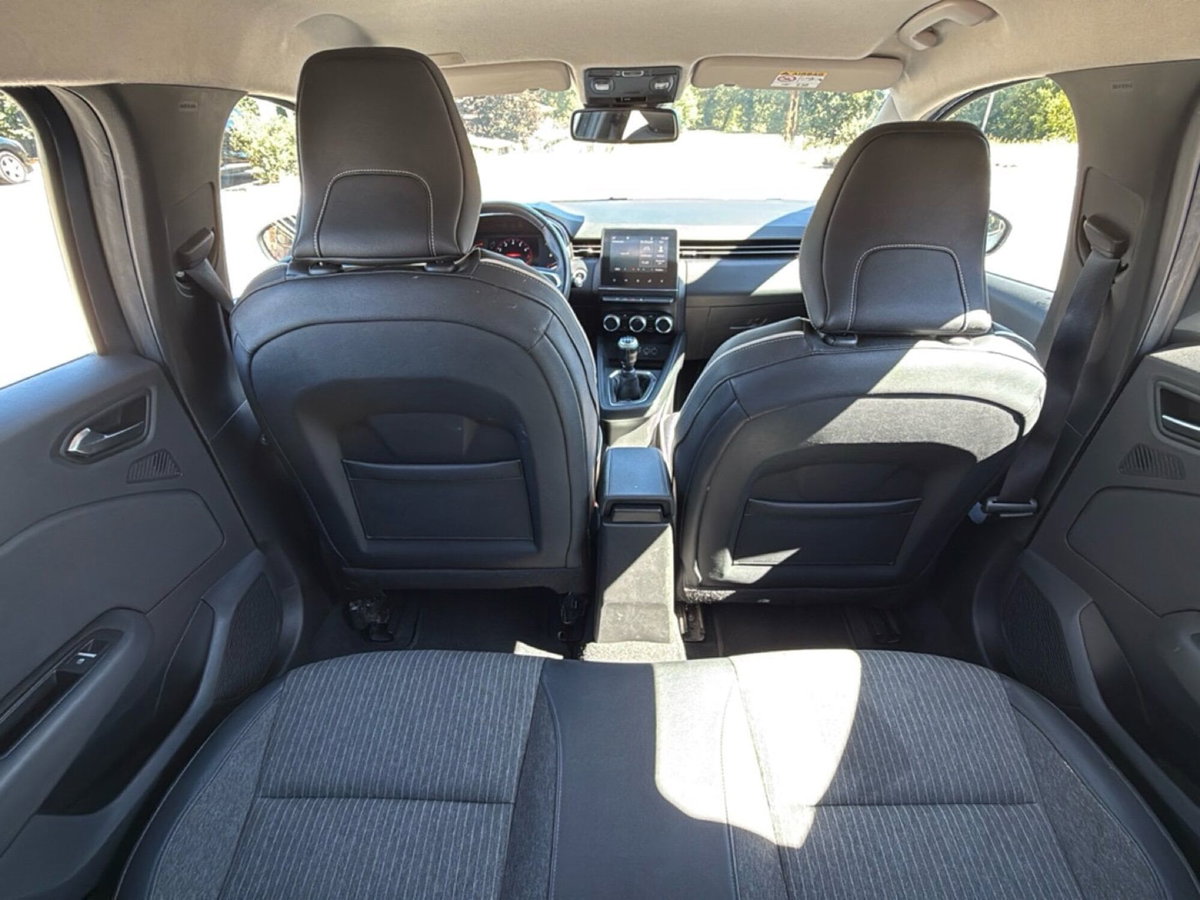 Renault Clio TCe 100 CV 5 porte Intens (9)