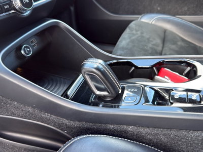 Volvo XC40 D4 AWD Geartronic R-design (14)