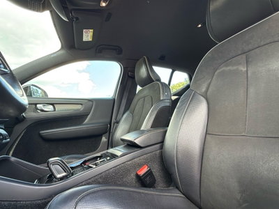 Volvo XC40 D4 AWD Geartronic R-design (15)