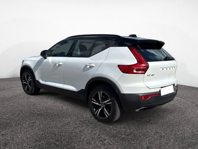 Volvo XC40 D4 AWD Geartronic R-design (3)