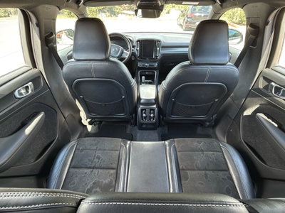 Volvo XC40 D4 AWD Geartronic R-design (9)