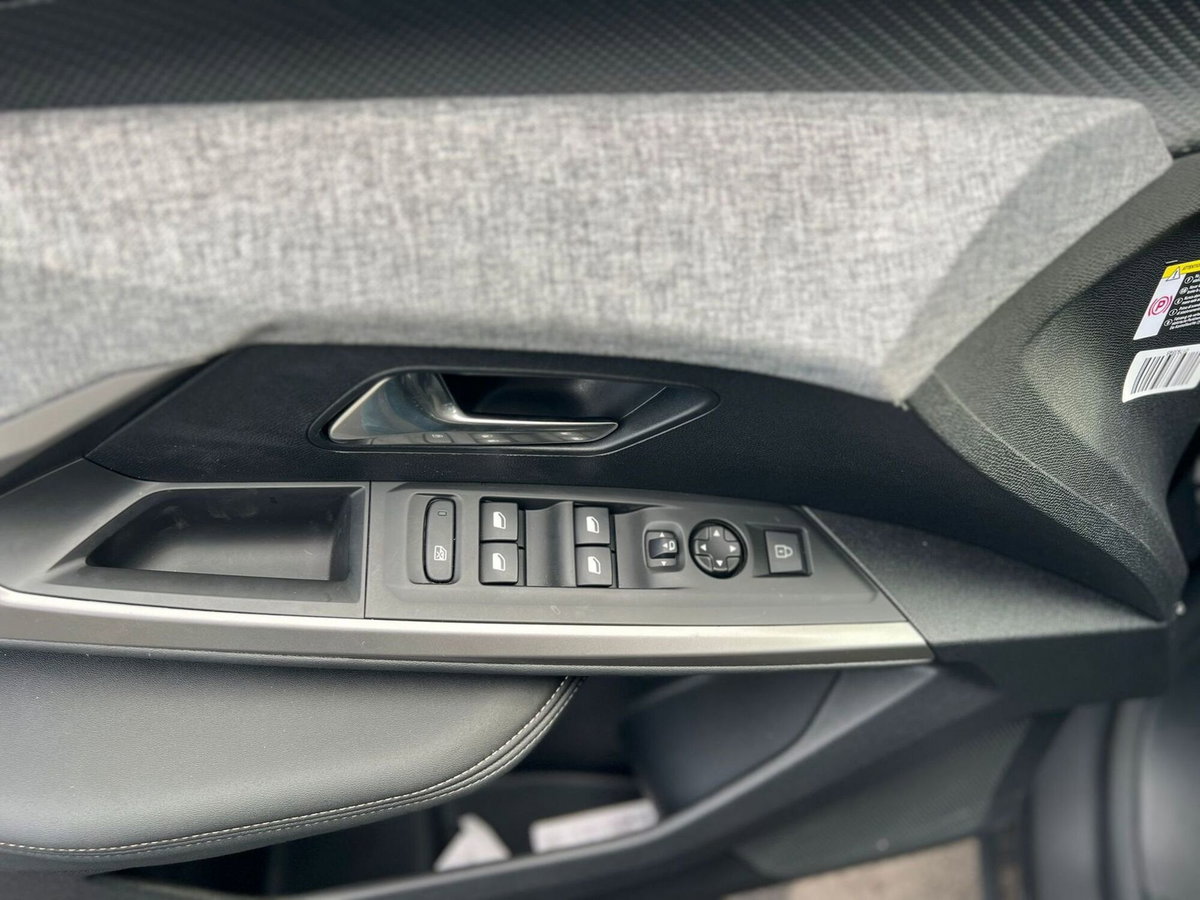 Peugeot 3008 1.2 hybrid Allure Business 145cv e-dcs6 (6)