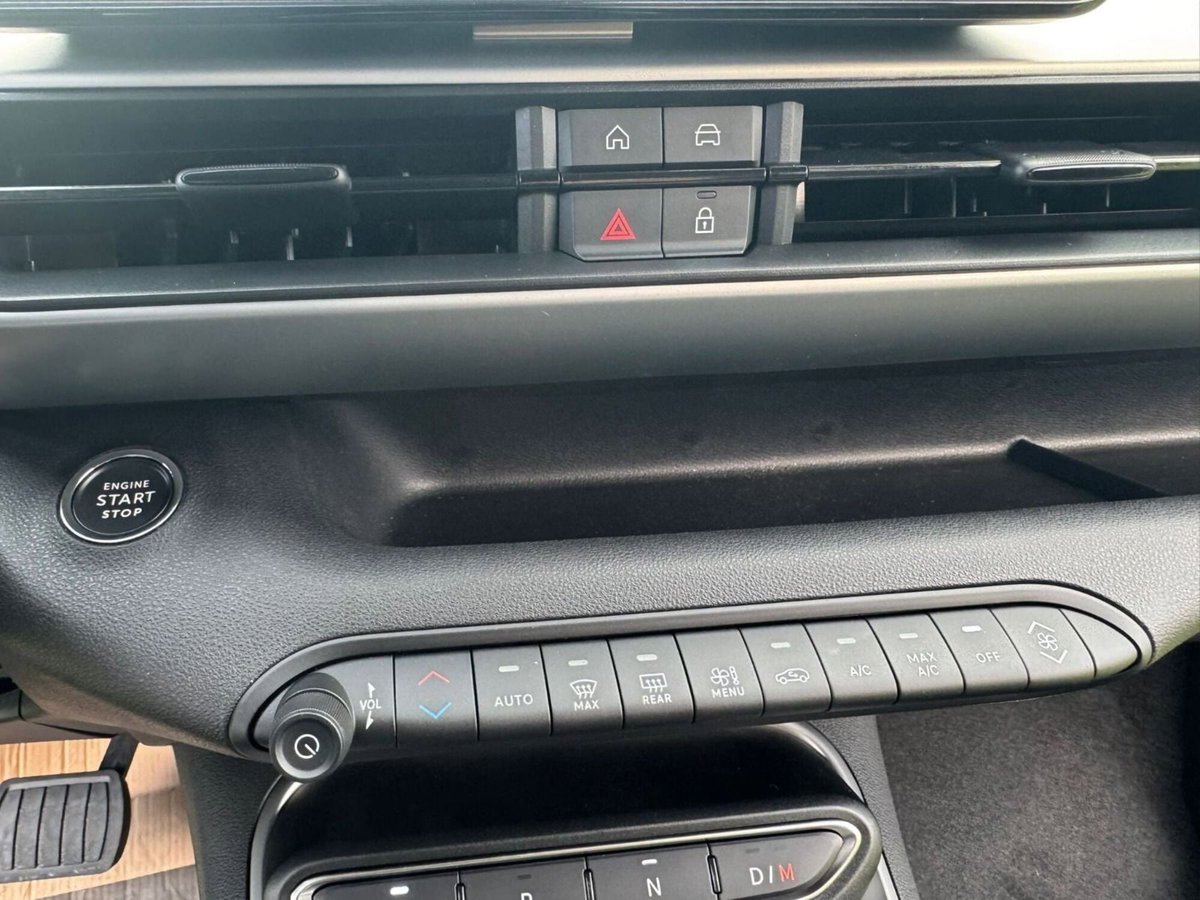 Jeep Avenger 1.2 turbo e-hybrid mhev Summit fwd 110cv edct6 (17)