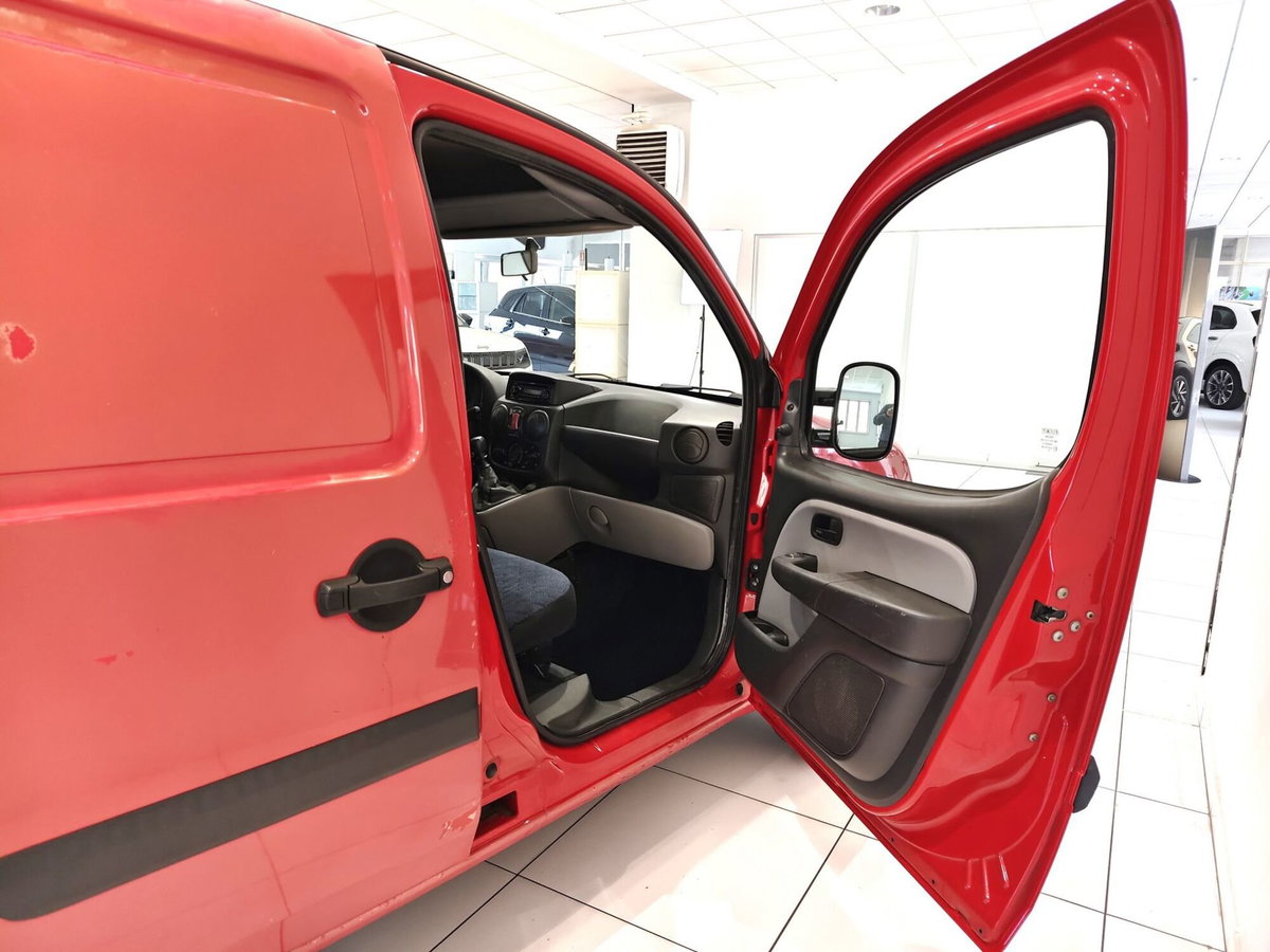 Fiat Doblò 1.6 16V Nat.Pow. Cargo Maxi Lam.SX (10)