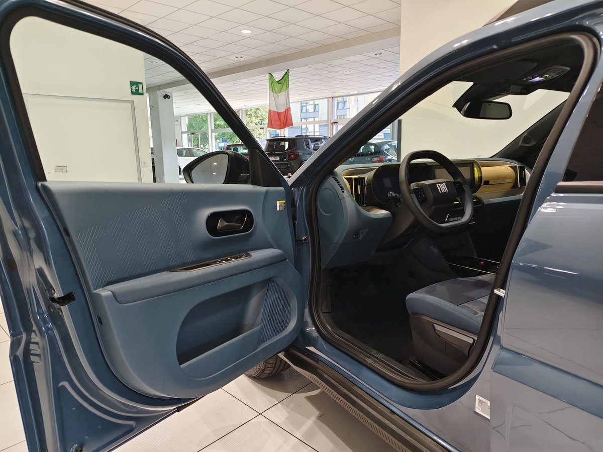 Fiat Grande Panda 1.2 hybrid La Prima 110cv edct (18)