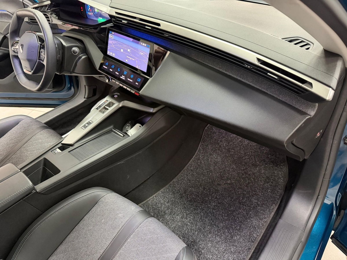 Peugeot 408 1.6 hybrid phev Allure 180cv e-eat8 (10)
