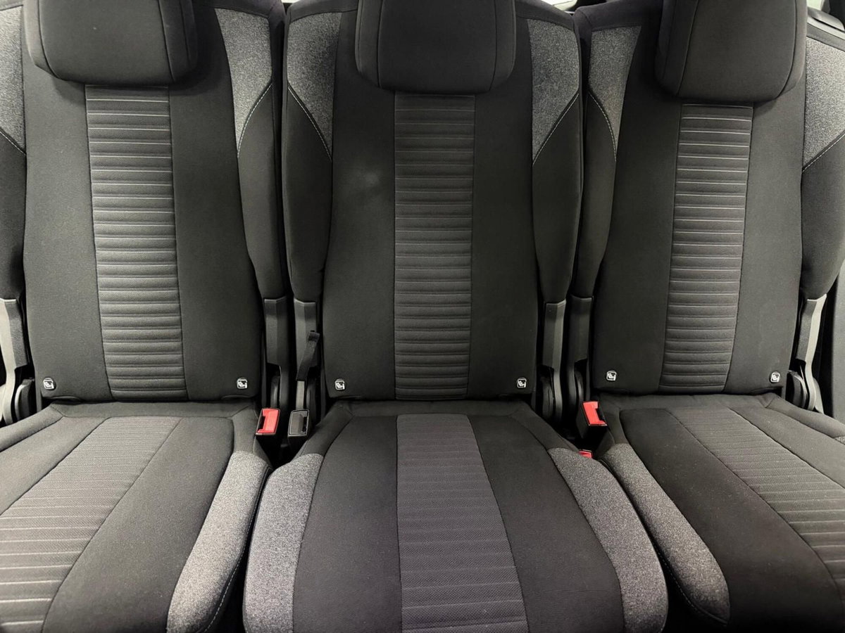 Peugeot 5008 PureTech Turbo 130 S&S EAT8 Active Pack (12)