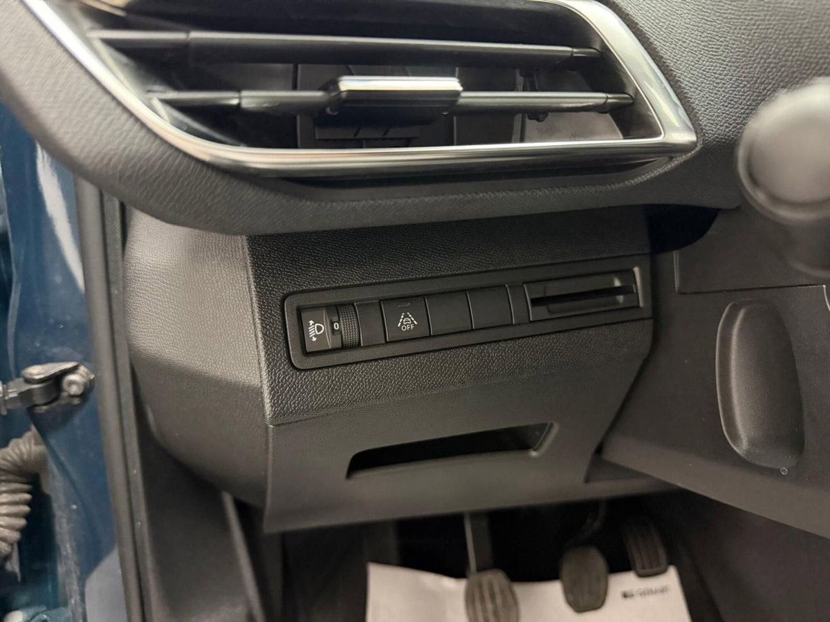 Peugeot 5008 PureTech Turbo 130 S&S EAT8 Active Pack (17)