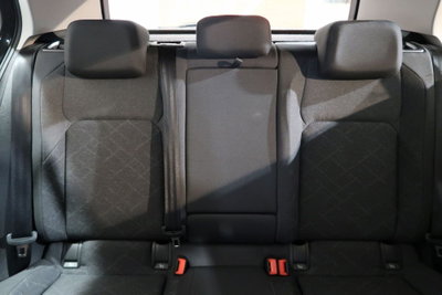 Volkswagen Golf 1.0 eTSI EVO DSG Life (16)