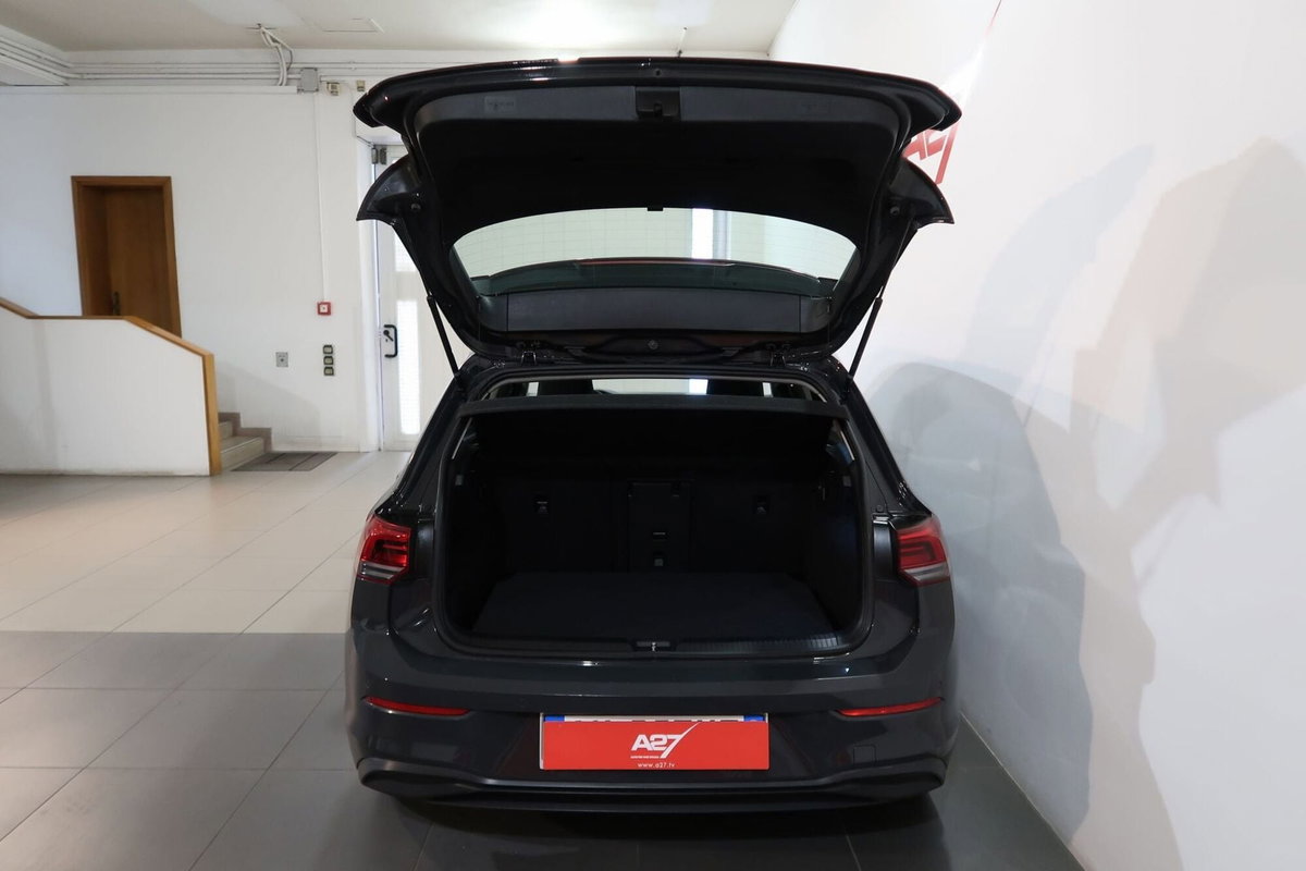 Volkswagen Golf 1.0 eTSI EVO DSG Life (17)