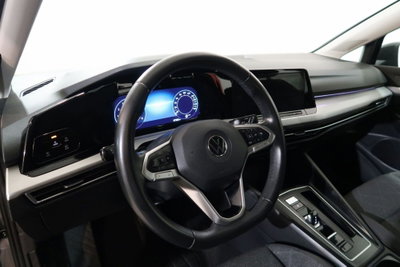 Volkswagen Golf 1.0 eTSI EVO DSG Life (2)