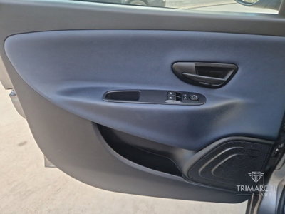 Lancia Ypsilon 1.0 FireFly 5 porte S&S Hybrid Gold Plus (17)