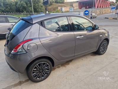 Lancia Ypsilon 1.0 FireFly 5 porte S&S Hybrid Gold Plus (5)