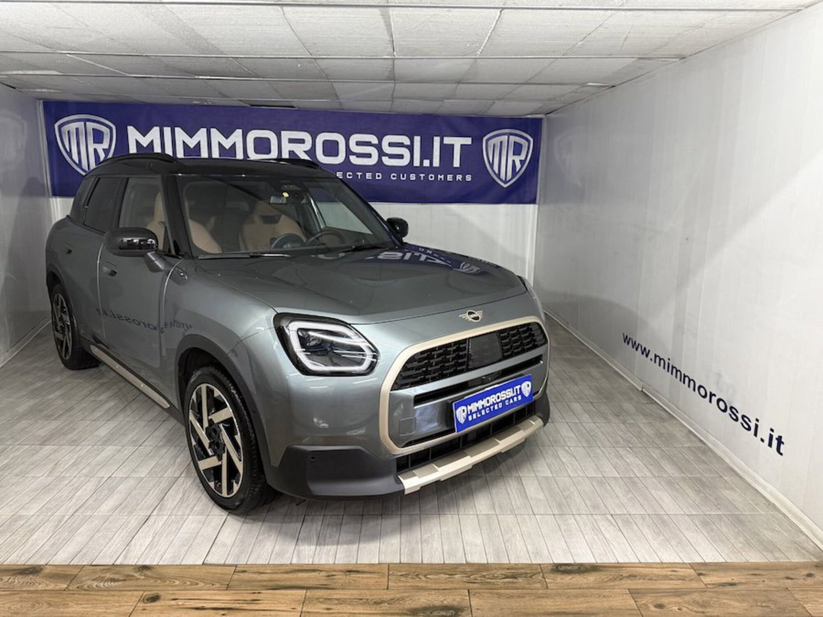 MINI Mini Countryman 2.0 48V D Favoured auto