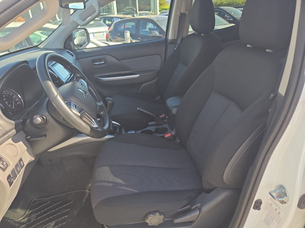 Mitsubishi L200 2.4 DI-D/154CV Double Cab Intense (8)