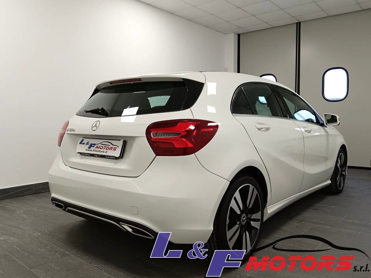 Mercedes-Benz Classe A 180 d Automatic Premium (5)
