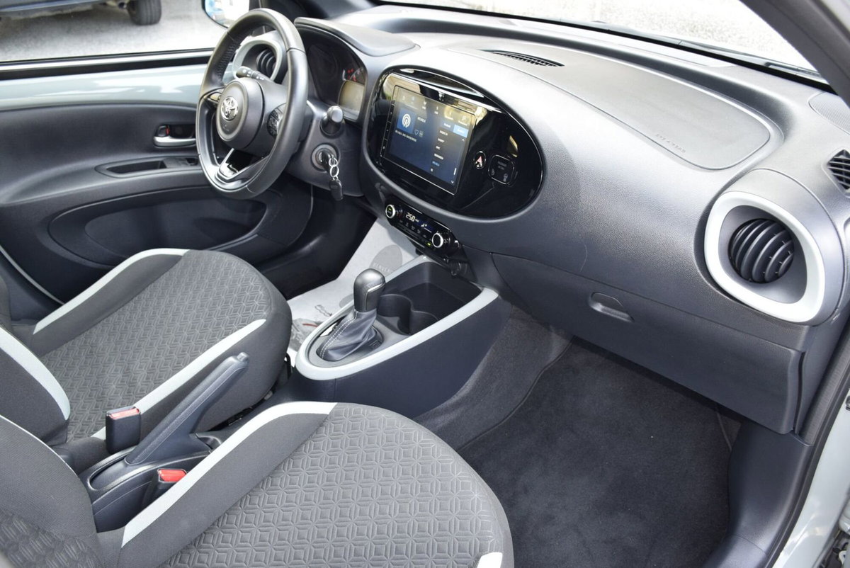 Toyota Aygo X 1.0 Trend Air 72cv s-cvt (10)