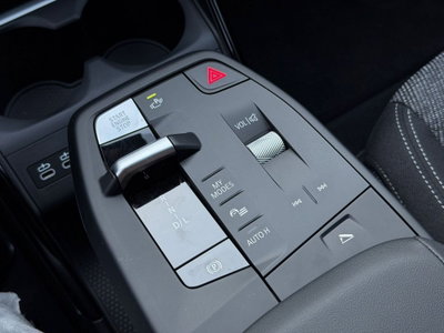 BMW X1 sdrive20i mhev 48V auto (16)