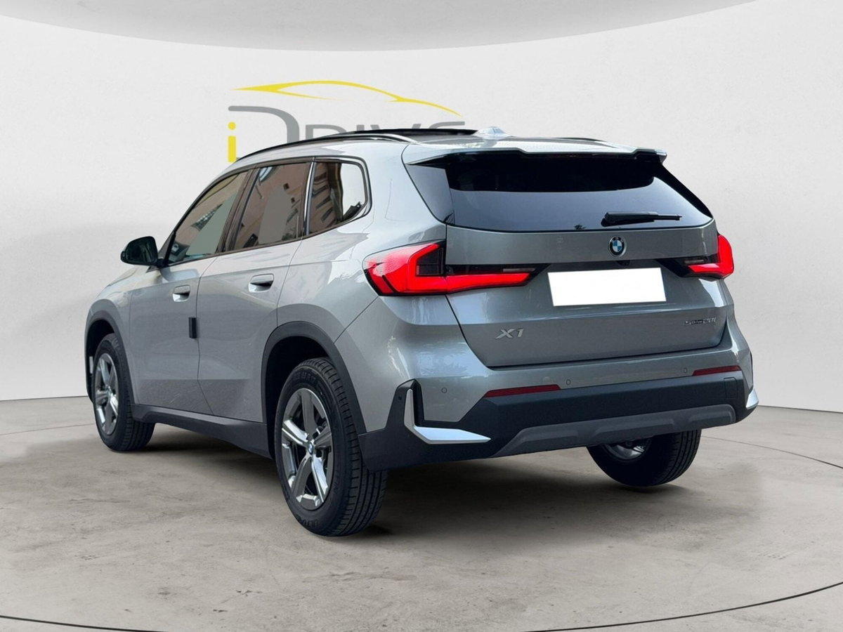 BMW X1 sdrive20i mhev 48V auto (4)