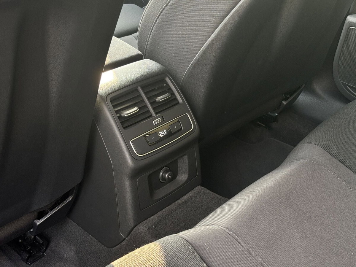 Audi A4 Avant 40 TDI S tronic S line edition (10)