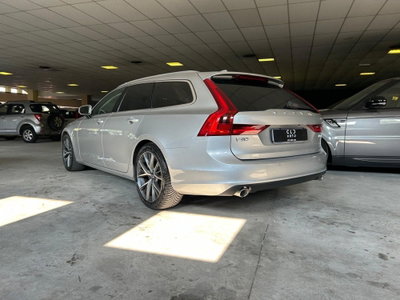 Volvo V60 D4 Geartronic R-design (2)