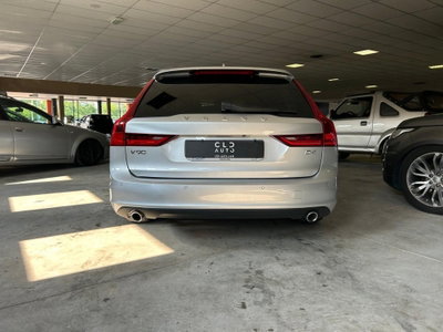 Volvo V60 D4 Geartronic R-design (3)