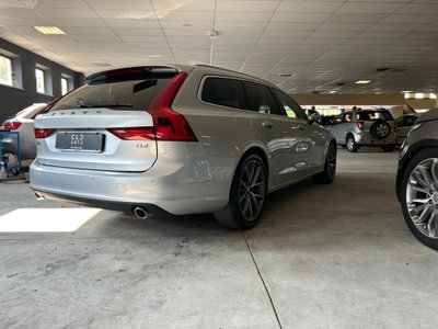 Volvo V60 D4 Geartronic R-design (4)