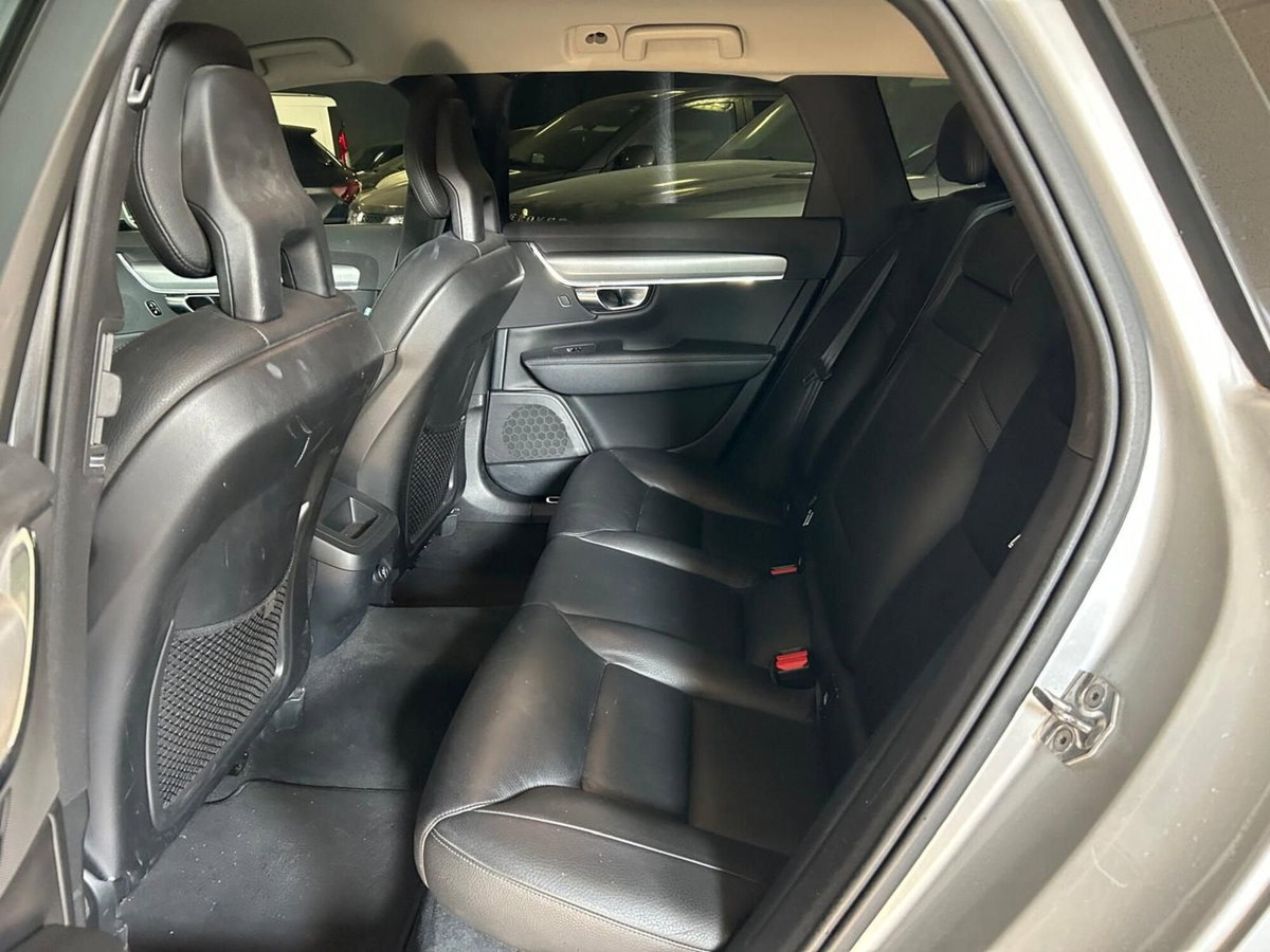 Volvo V60 D4 Geartronic R-design (7)