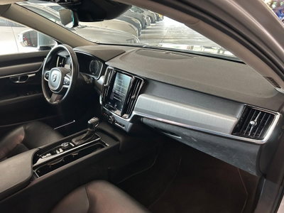 Volvo V60 D4 Geartronic R-design (9)