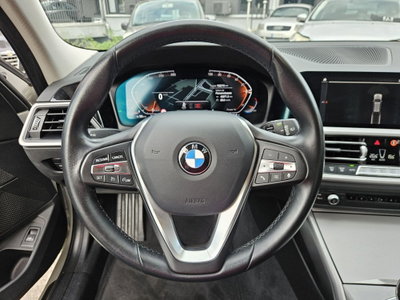 BMW Serie 3 Touring 318d 48V  Business Advantage (12)