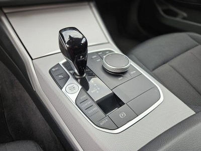 BMW Serie 3 Touring 318d 48V  Business Advantage (14)