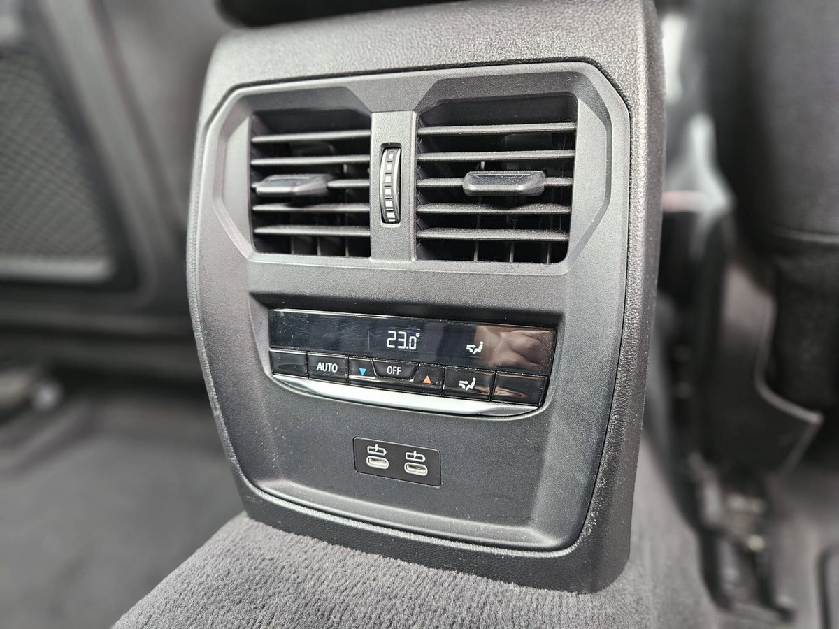 BMW Serie 3 Touring 318d 48V  Business Advantage (15)