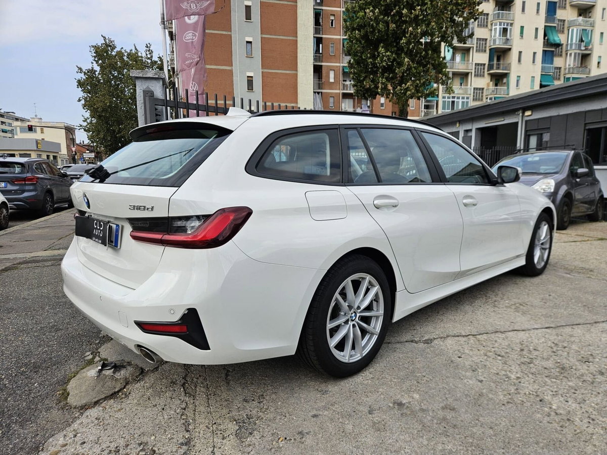 BMW Serie 3 Touring 318d 48V  Business Advantage (4)